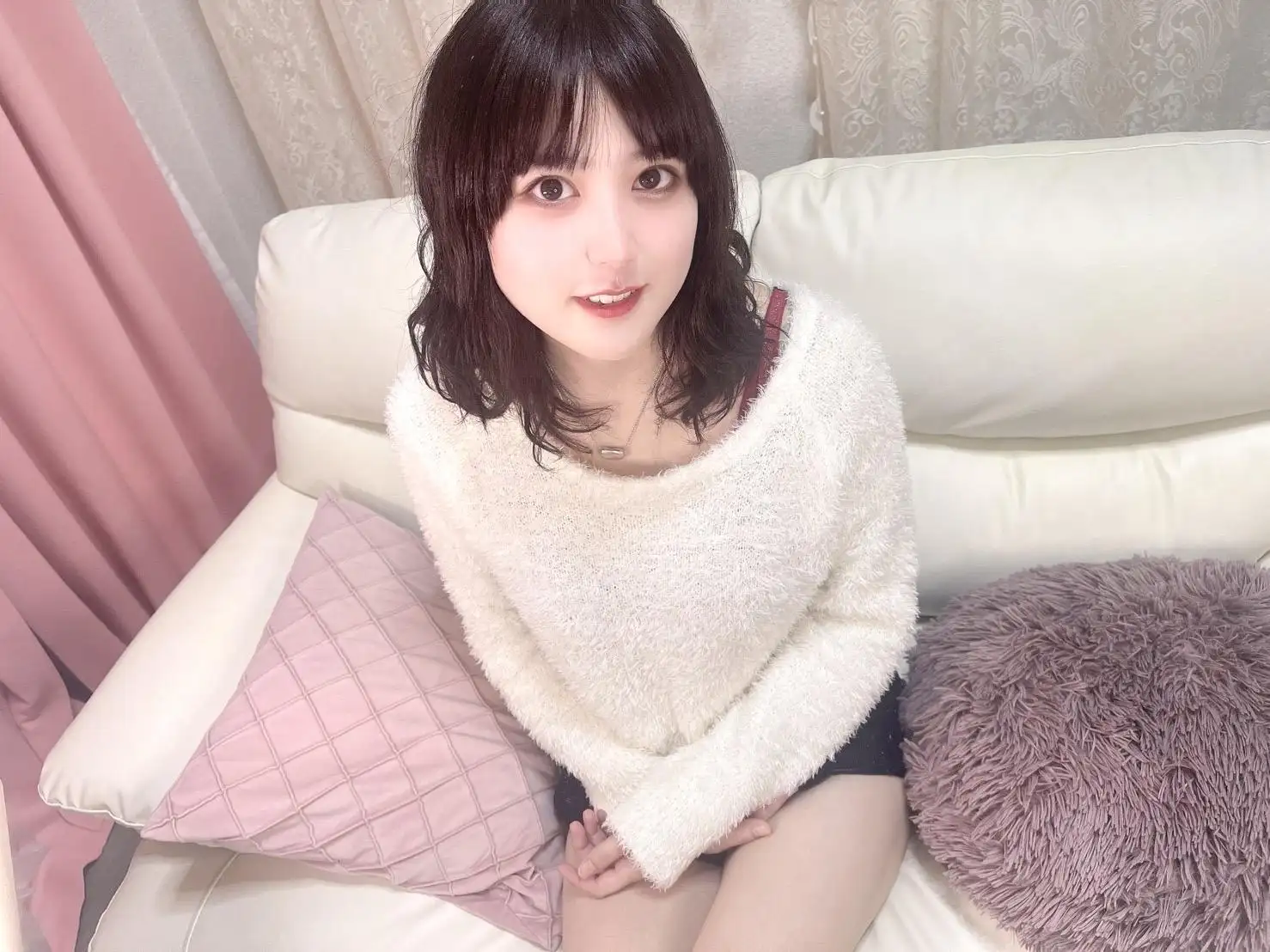 エマ✩.*ちゃんのお部屋 - ライブチャット生中継番組『エンジェルライブ』