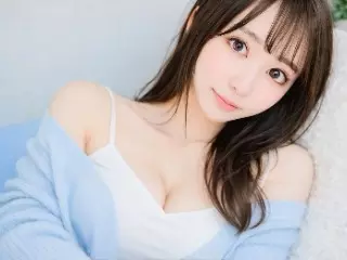 a girl from angel-live https://picture.angel-live.com/images/p5-373610424