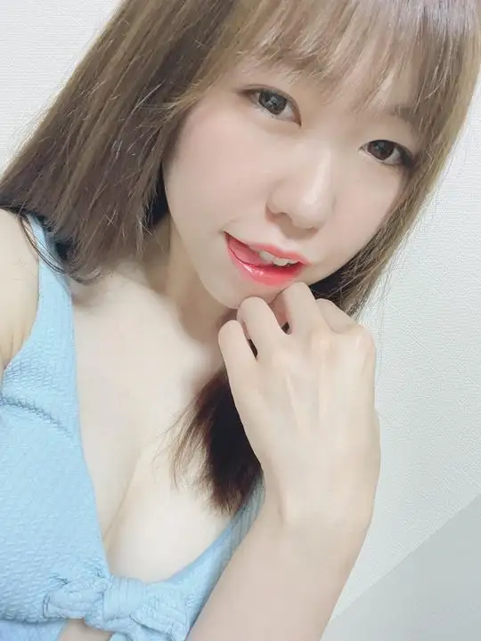 みい