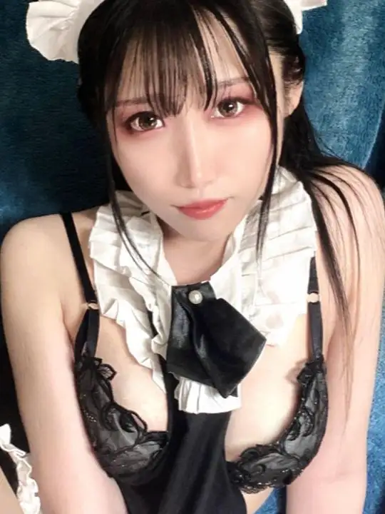 夏々なつきのサムネイル