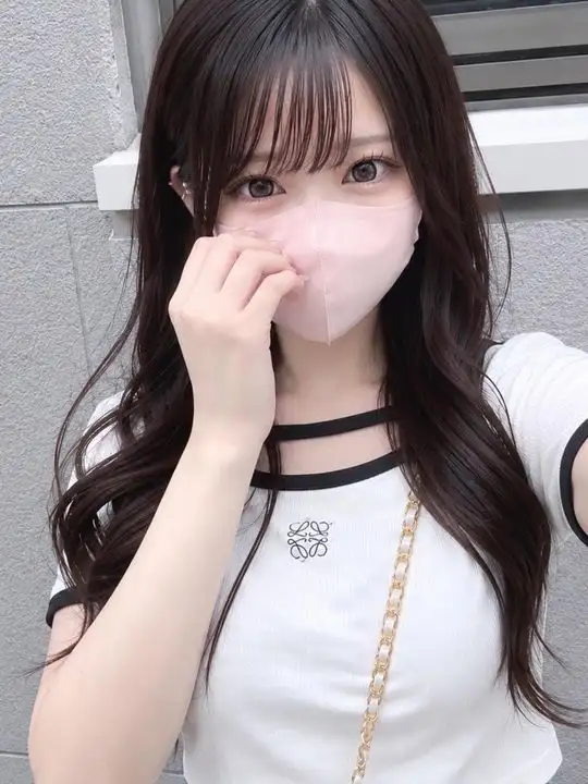 白桃 ももかのサムネイル